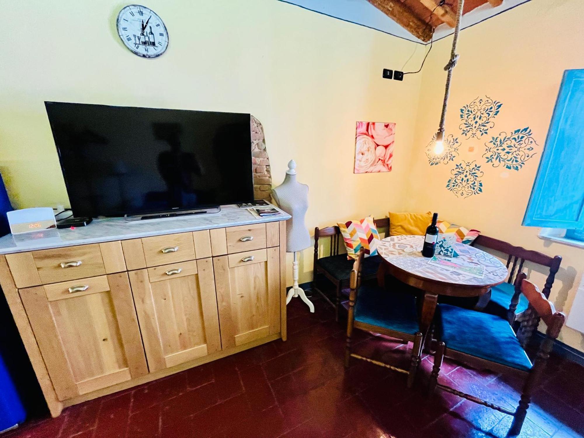 Turquoise Rose Apartment Peccioli Екстер'єр фото